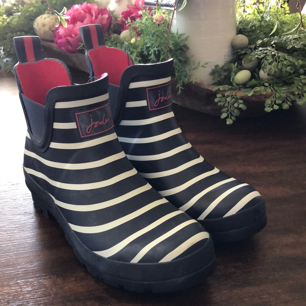 Rain boots